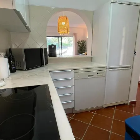 Superb With Patio And Direct Access To Pool Alvor