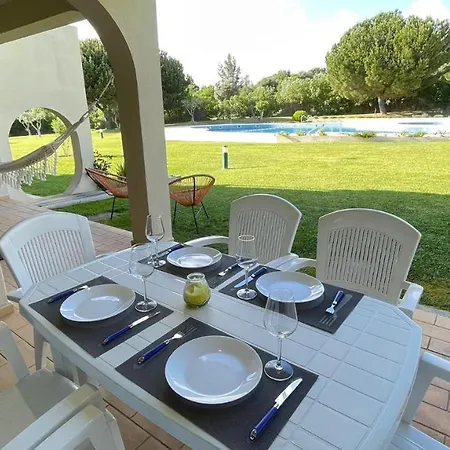 Superb With Patio And Direct Access To Pool *