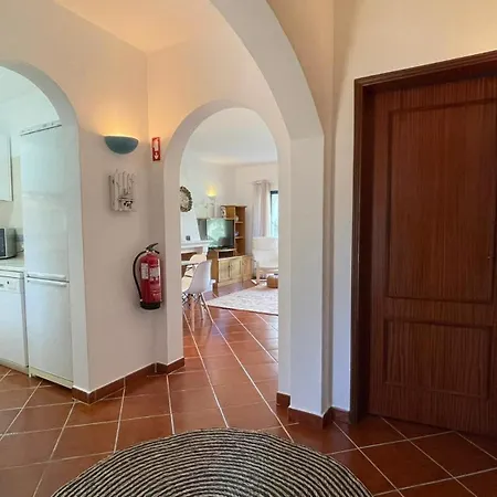 Superb With Patio And Direct Access To Pool אלבור